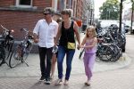 Amsterdam 13 juli 2018
Opening cafe Mimi van actrice Linde van den Heuvel en â€¦. Frederik Brom Nienke Romer en hun kinderen