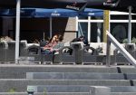 Almere 3 juli 2018
Glennis Grace met haar nieuwe vriend Levy Simon op terras.