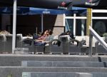 Almere 3 juli 2018
Glennis Grace met haar nieuwe vriend Levy Simon op terras.