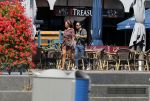 Almere 3 juli 2018
Glennis Grace met haar nieuwe vriend Levy Simon op terras.