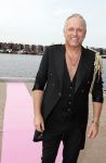 Amsterdam 6 juli 2018
Gordon viert zijn 50e verjaardag bij de Harbour Club en gaat daarna varen met de roze MS de Jordaan.