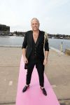 Amsterdam 6 juli 2018
Gordon viert zijn 50e verjaardag bij de Harbour Club en gaat daarna varen met de roze MS de Jordaan.