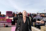 Amsterdam 6 juli 2018
Gordon viert zijn 50e verjaardag bij de Harbour Club en gaat daarna varen met de roze MS de Jordaan.
