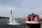Amsterdam 6 juli 2018
Gordon viert zijn 50e verjaardag bij de Harbour Club en gaat daarna varen met de roze MS de Jordaan.