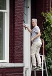 Amsterdam 12 juli 2018
Hajo Bruins aan het klussen bij zijn huis.