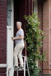 Amsterdam 12 juli 2018
Hajo Bruins aan het klussen bij zijn huis.