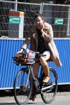 Amsterdam 20 juni 2018
Halina Reijn vertrekt met fiets na bezoek aan Lassus tandartsen.