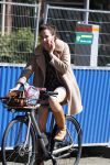 Amsterdam 20 juni 2018
Halina Reijn vertrekt met fiets na bezoek aan Lassus tandartsen.