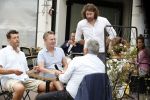 Amsterdam 11 juli 2018
Hans Cornelisse en partner op terras op de pc. Auke Genemans helpt ze.
