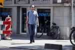 Amsterdam 4 juli 2018
Hans Teeuwen fluitend op straat.