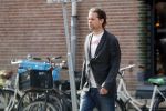 Amsterdam 11 juli 2018
Hans Teeuwen wandelt door Amsterdam zuid.