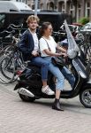 Amsterdam 13 juli 2018
Holly Brood en Soy Kroon op vespa scooter