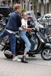 Amsterdam 13 juli 2018
Holly Brood en Soy Kroon op vespa scooter