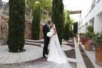 Mallorca 29 juni 2018
Iris van den Ende (1989) en Vincent Biekman (1981) zijn zaterdag 30 juni 2018 â€™sÂ middags in het huwelijk getreden, in aanwezigheid van familie en vrienden. Ze werden getrouwd door Dennis, de neef van Vincent Biekman.  
Iris en Vincent zijn twee weken geleden, op 16 juni 2018, in Amsterdam voor de wet getrouwd. 
De getuigen van Iris waren vriendin Madeline en haar broer Vincent. Voor Vincent getuigden zijn twee oudste vrienden Eli en Jermaine. 
De bruidsjurk van Iris werd ontworpen door Armani PrivÃ©. Joop en Janine v d Ende waren natuurlijk aanwezig op deze prachtige dag.