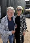 Amsterdam 6 juli 2018
Gordon viert zijn 50e verjaardag bij de Harbour Club en gaat daarna varen met de roze MS de Jordaan. Jan en Monique des Bouvrie