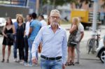 Amsterdam 6 juli 2018
Gordon viert zijn 50e verjaardag bij de Harbour Club en gaat daarna varen met de roze MS de Jordaan. John Heuckenroth
