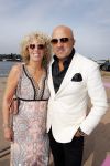 Amsterdam 6 juli 2018
Gordon viert zijn 50e verjaardag bij de Harbour Club en gaat daarna varen met de roze MS de Jordaan. John v d Heuvel met zijn vrouw