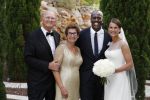 Mallorca 29 juni 2018
Iris van den Ende (1989) en Vincent Biekman (1981) zijn zaterdag 30 juni 2018 â€™sÂ middags in het huwelijk getreden, in aanwezigheid van familie en vrienden. Ze werden getrouwd door Dennis, de neef van Vincent Biekman.  
Iris en Vincent zijn twee weken geleden, op 16 juni 2018, in Amsterdam voor de wet getrouwd. 
De getuigen van Iris waren vriendin Madeline en haar broer Vincent. Voor Vincent getuigden zijn twee oudste vrienden Eli en Jermaine. 
De bruidsjurk van Iris werd ontworpen door Armani PrivÃ©. Joop en Janine v d Ende waren natuurlijk aanwezig op deze prachtige dag.