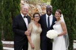 Mallorca 29 juni 2018
Iris van den Ende (1989) en Vincent Biekman (1981) zijn zaterdag 30 juni 2018 â€™sÂ middags in het huwelijk getreden, in aanwezigheid van familie en vrienden. Ze werden getrouwd door Dennis, de neef van Vincent Biekman.  
Iris en Vincent zijn twee weken geleden, op 16 juni 2018, in Amsterdam voor de wet getrouwd. 
De getuigen van Iris waren vriendin Madeline en haar broer Vincent. Voor Vincent getuigden zijn twee oudste vrienden Eli en Jermaine. 
De bruidsjurk van Iris werd ontworpen door Armani PrivÃ©. Joop en Janine v d Ende waren natuurlijk aanwezig op deze prachtige dag.