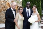 Mallorca 29 juni 2018
Iris van den Ende (1989) en Vincent Biekman (1981) zijn zaterdag 30 juni 2018 â€™sÂ middags in het huwelijk getreden, in aanwezigheid van familie en vrienden. Ze werden getrouwd door Dennis, de neef van Vincent Biekman.  
Iris en Vincent zijn twee weken geleden, op 16 juni 2018, in Amsterdam voor de wet getrouwd. 
De getuigen van Iris waren vriendin Madeline en haar broer Vincent. Voor Vincent getuigden zijn twee oudste vrienden Eli en Jermaine. 
De bruidsjurk van Iris werd ontworpen door Armani PrivÃ©. Joop en Janine v d Ende waren natuurlijk aanwezig op deze prachtige dag.