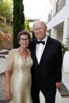 Mallorca 29 juni 2018
Iris van den Ende (1989) en Vincent Biekman (1981) zijn zaterdag 30 juni 2018 â€™sÂ middags in het huwelijk getreden, in aanwezigheid van familie en vrienden. Ze werden getrouwd door Dennis, de neef van Vincent Biekman.  
Iris en Vincent zijn twee weken geleden, op 16 juni 2018, in Amsterdam voor de wet getrouwd. 
De getuigen van Iris waren vriendin Madeline en haar broer Vincent. Voor Vincent getuigden zijn twee oudste vrienden Eli en Jermaine. 
De bruidsjurk van Iris werd ontworpen door Armani PrivÃ©. Joop en Janine v d Ende waren natuurlijk aanwezig op deze prachtige dag.