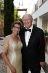 Mallorca 29 juni 2018
Iris van den Ende (1989) en Vincent Biekman (1981) zijn zaterdag 30 juni 2018 â€™sÂ middags in het huwelijk getreden, in aanwezigheid van familie en vrienden. Ze werden getrouwd door Dennis, de neef van Vincent Biekman.  
Iris en Vincent zijn twee weken geleden, op 16 juni 2018, in Amsterdam voor de wet getrouwd. 
De getuigen van Iris waren vriendin Madeline en haar broer Vincent. Voor Vincent getuigden zijn twee oudste vrienden Eli en Jermaine. 
De bruidsjurk van Iris werd ontworpen door Armani PrivÃ©. Joop en Janine v d Ende waren natuurlijk aanwezig op deze prachtige dag.
