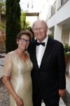Mallorca 29 juni 2018
Iris van den Ende (1989) en Vincent Biekman (1981) zijn zaterdag 30 juni 2018 â€™sÂ middags in het huwelijk getreden, in aanwezigheid van familie en vrienden. Ze werden getrouwd door Dennis, de neef van Vincent Biekman.  
Iris en Vincent zijn twee weken geleden, op 16 juni 2018, in Amsterdam voor de wet getrouwd. 
De getuigen van Iris waren vriendin Madeline en haar broer Vincent. Voor Vincent getuigden zijn twee oudste vrienden Eli en Jermaine. 
De bruidsjurk van Iris werd ontworpen door Armani PrivÃ©. Joop en Janine v d Ende waren natuurlijk aanwezig op deze prachtige dag.