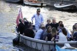 Amsterdam 29 juni 2018
Forum voor Democratie van Thierry Baudet varen met relaties door de grachten van Amsterdam . oa aanwezig Matthijs Albers Jort kelder (met eigen boot) Alwien Tulner Mat Herben Theo Hiddema en Ebru Umar.