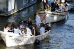 Amsterdam 29 juni 2018
Forum voor Democratie van Thierry Baudet varen met relaties door de grachten van Amsterdam . oa aanwezig Matthijs Albers Jort kelder (met eigen boot) Alwien Tulner Mat Herben Theo Hiddema en Ebru Umar.
