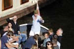 Amsterdam 29 juni 2018
Forum voor Democratie van Thierry Baudet varen met relaties door de grachten van Amsterdam . oa aanwezig Matthijs Albers Jort kelder (met eigen boot) Alwien Tulner Mat Herben Theo Hiddema en Ebru Umar.