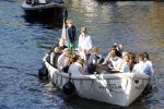 Amsterdam 29 juni 2018
Forum voor Democratie van Thierry Baudet varen met relaties door de grachten van Amsterdam . oa aanwezig Matthijs Albers Jort kelder (met eigen boot) Alwien Tulner Mat Herben Theo Hiddema en Ebru Umar.