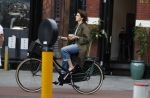 Amsterdam 9 juli 2018
Kim v Kooten met een soepje op de fiets.