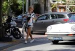 Amsterdam 28 juli 2018
Kimberley Klaver met haar nieuwe vriend Michel v d Bergh in zijn porsche