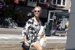 Amsterdam 28 juli 2018
Kimberley Klaver met haar nieuwe vriend Michel v d Bergh in zijn porsche