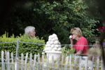 Maarssen Blaricum 7 juli 2018
Berend Boudewijn gaat wandelen bij de Maarsenveense Plassen en daarna rijdt hij naar het Ter Gooi ziekenhuis waar hij zijn vrouw Martine Bijl ophaalt. Daarna gaan ze lunchen bij restaurant de Goede Gooijer.