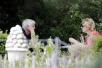 Maarssen Blaricum 7 juli 2018
Berend Boudewijn gaat wandelen bij de Maarsenveense Plassen en daarna rijdt hij naar het Ter Gooi ziekenhuis waar hij zijn vrouw Martine Bijl ophaalt. Daarna gaan ze lunchen bij restaurant de Goede Gooijer.