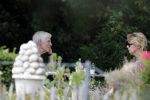 Maarssen Blaricum 7 juli 2018
Berend Boudewijn gaat wandelen bij de Maarsenveense Plassen en daarna rijdt hij naar het Ter Gooi ziekenhuis waar hij zijn vrouw Martine Bijl ophaalt. Daarna gaan ze lunchen bij restaurant de Goede Gooijer.