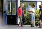 Maarssen Blaricum 7 juli 2018
Berend Boudewijn gaat wandelen bij de Maarsenveense Plassen en daarna rijdt hij naar het Ter Gooi ziekenhuis waar hij zijn vrouw Martine Bijl ophaalt. Daarna gaan ze lunchen bij restaurant de Goede Gooijer.