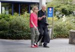Maarssen Blaricum 7 juli 2018
Berend Boudewijn gaat wandelen bij de Maarsenveense Plassen en daarna rijdt hij naar het Ter Gooi ziekenhuis waar hij zijn vrouw Martine Bijl ophaalt. Daarna gaan ze lunchen bij restaurant de Goede Gooijer.