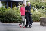 Maarssen Blaricum 7 juli 2018
Berend Boudewijn gaat wandelen bij de Maarsenveense Plassen en daarna rijdt hij naar het Ter Gooi ziekenhuis waar hij zijn vrouw Martine Bijl ophaalt. Daarna gaan ze lunchen bij restaurant de Goede Gooijer.