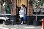 Amsterdam 14 juli 2018
Neelie Kroes aan het winkelen met haar kleindochter.
