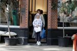 Amsterdam 14 juli 2018
Neelie Kroes aan het winkelen met haar kleindochter.