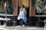 Amsterdam 14 juli 2018
Neelie Kroes aan het winkelen met haar kleindochter.