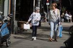Amsterdam 14 juli 2018
Neelie Kroes aan het winkelen met haar kleindochter.