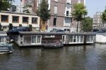 Amsterdam 4 juli 2018
Noortje Herlaar haar woonark / huis op de grachten van Amsterdam.