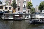 Amsterdam 4 juli 2018
Noortje Herlaar haar woonark / huis op de grachten van Amsterdam.