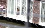Amsterdam 12 juli 2018
Noortje Herlaar zwanger bij haar woonboot/woonark.