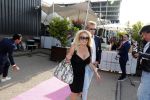 Amsterdam 6 juli 2018
Gordon viert zijn 50e verjaardag bij de Harbour Club en gaat daarna varen met de roze MS de Jordaan. Patricia Paay met haar man Robert