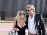 Amsterdam 6 juli 2018
Gordon viert zijn 50e verjaardag bij de Harbour Club en gaat daarna varen met de roze MS de Jordaan. Patricia Paay met haar man Robert