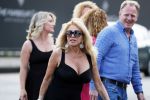 Amsterdam 6 juli 2018
Gordon viert zijn 50e verjaardag bij de Harbour Club en gaat daarna varen met de roze MS de Jordaan. Patricia Paay met haar man Robert